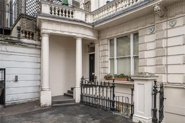 Clanricarde Gardens, London, W2, photo 1