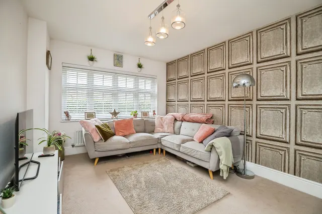 Dale Close, Chester, CH3, photo 2