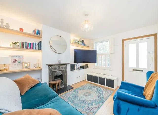 St. Georges Road, Hanworth, TW13, photo 2