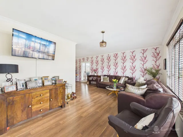 Holland Park, Cheveley, CB8, photo 2