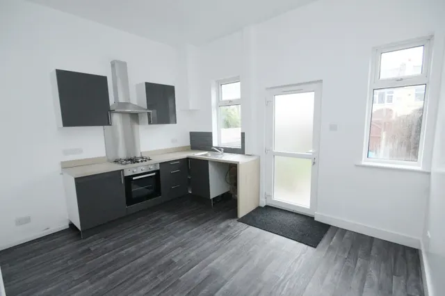 Mercer Street, Newton-Le-Willows, WA12, photo 3