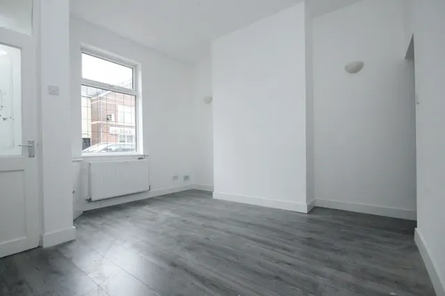 Mercer Street, Newton-Le-Willows, WA12, photo 2