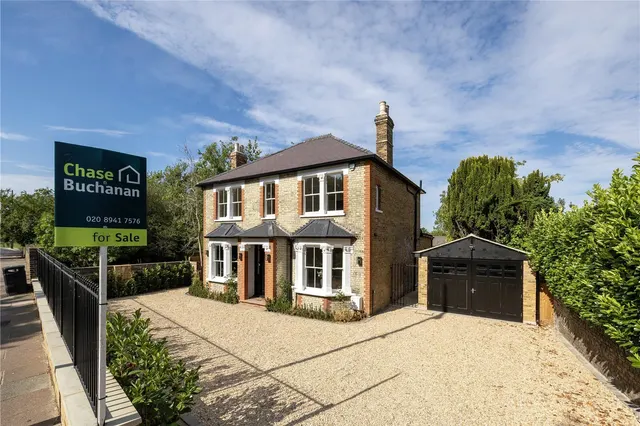 High Street, Hampton Hill, TW12, photo 1