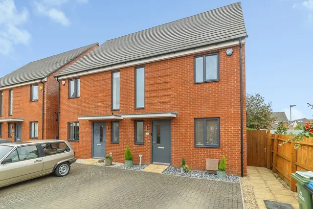 Plot 15 Caldecotte Lakes, Milton Keynes, MK7, photo 1