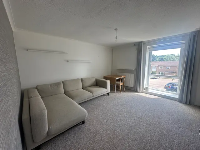 Two Double Bedroom Apartment with Private Garden Allocated Parking, Exmouth, EX8, photo 2