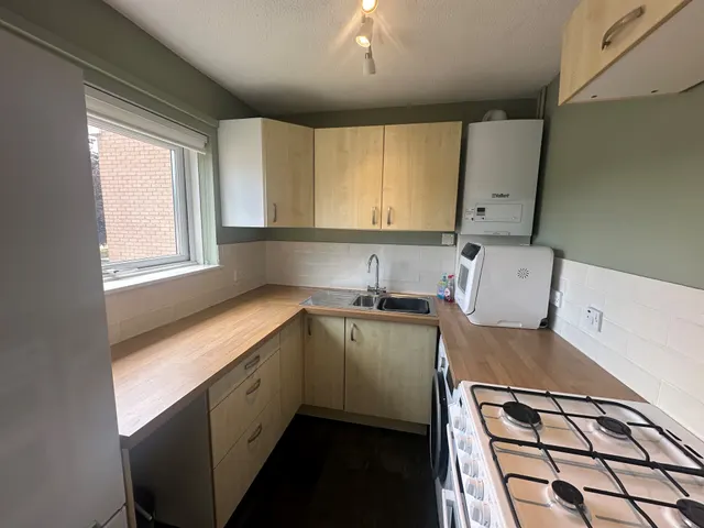 Two Double Bedroom Apartment with Private Garden Allocated Parking, Exmouth, EX8, photo 3