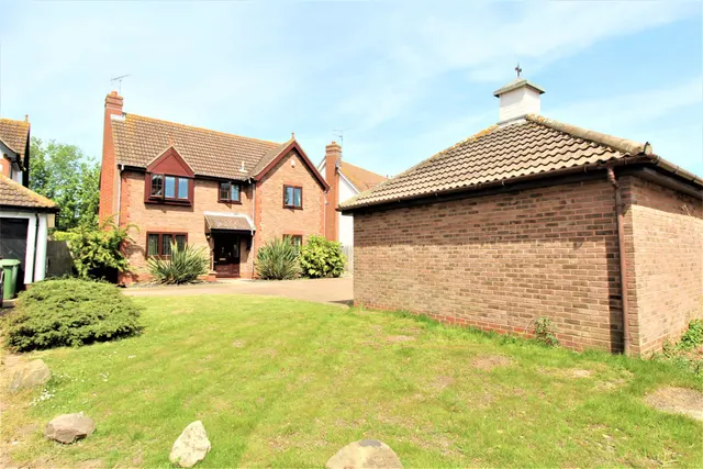 Photo 2 — Bromley, Grays, Essex, RM17 6LE