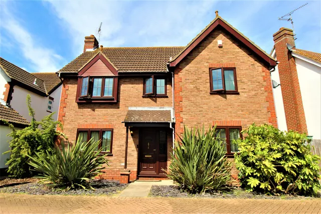 Photo 3 — Bromley, Grays, Essex, RM17 6LE