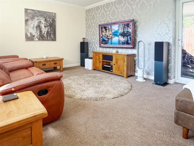 Courtwick Road, Wick, photo 2