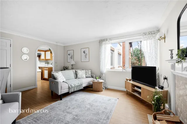 Linkfield Lane, Redhill, RH1, photo 2