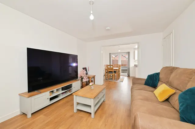 Wilton Avenue, Peterborough, PE7, photo 3