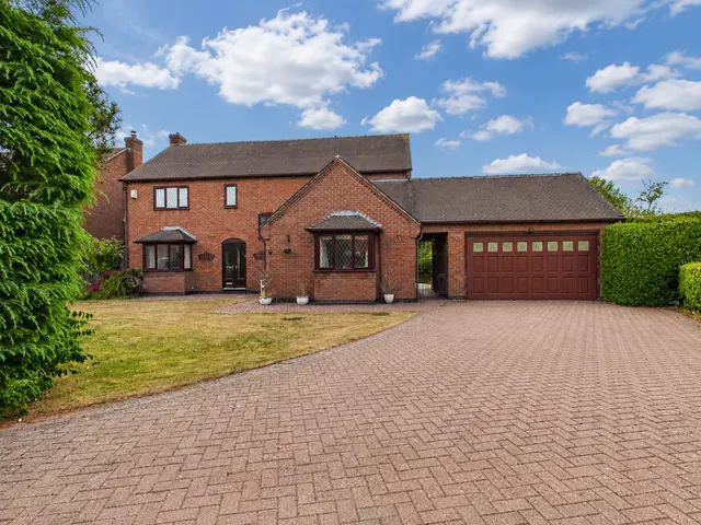Blore Close, Ashbourne, photo 1
