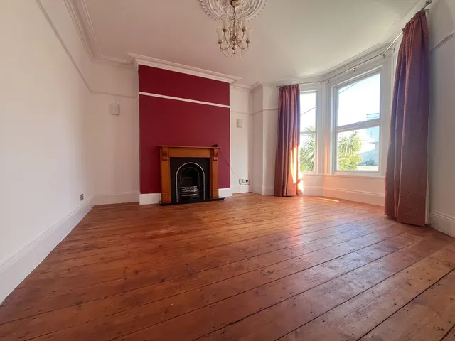 Home Park Road, Saltash, PL12, photo 3