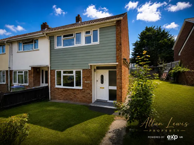 St. Johns Church Road, Folkestone, CT19, photo 1