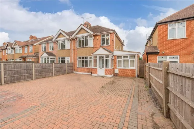 Maidenhead Road, Windsor, SL4, photo 1