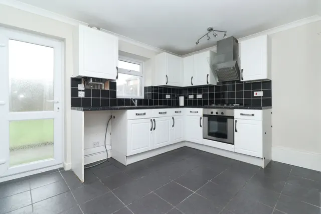 High Street, Garlinge, CT9, photo 2