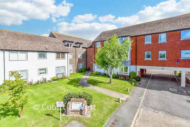 Dial Close, Barnham, PO22, photo 1
