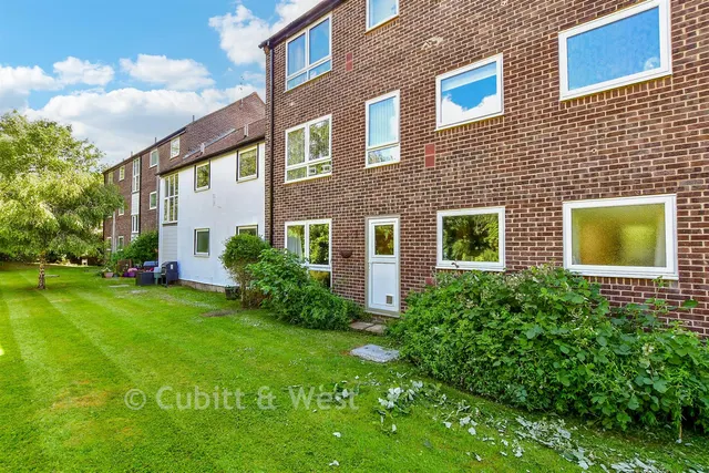 Dial Close, Barnham, PO22, photo 2