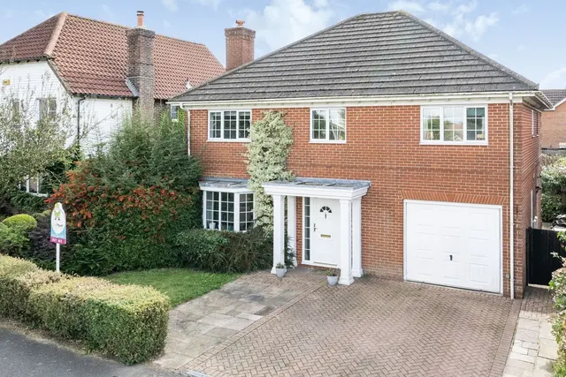 Green Close, Hawkinge, CT18, photo 1