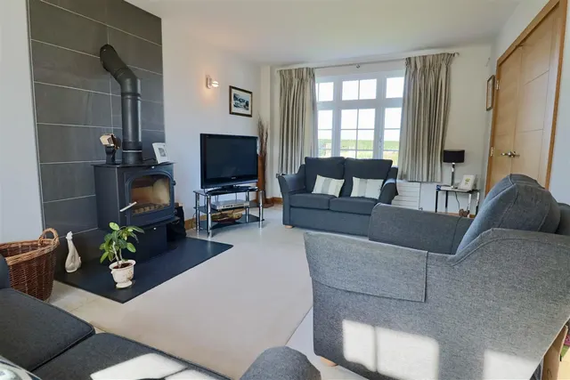 Isgaer Beach Road, Harlech, LL46, photo 3