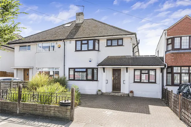 Hospital Bridge Road, Twickenham, TW2, photo 1