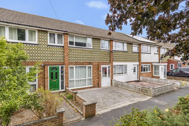 Browne Close, Collier Row, Romford, RM5 2HD, photo 1