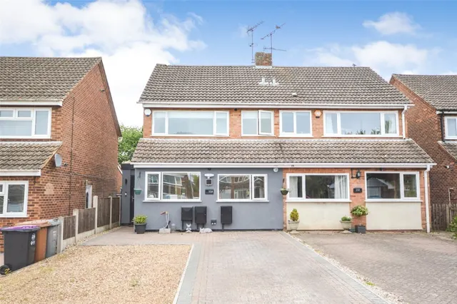 House Under Offer with 3 bedrooms in Bishops Stortford, CM23, photo 1