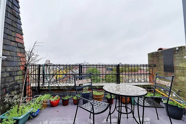 Bow Road, E3, photo 3
