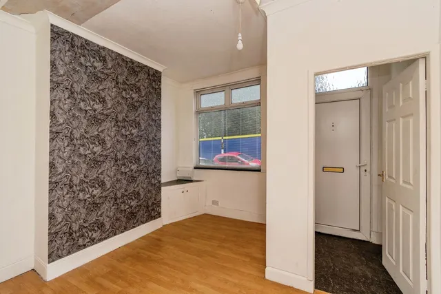 Newhall Street, Willenhall, WV13, photo 2