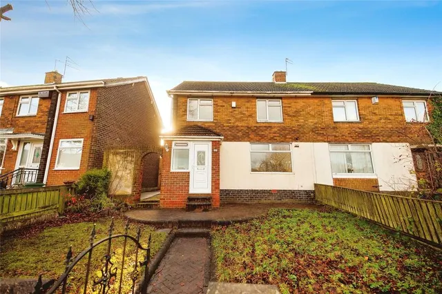 3 bedroom house — Ravenswood Road, Sunderland, Tyne and Wear, SR5