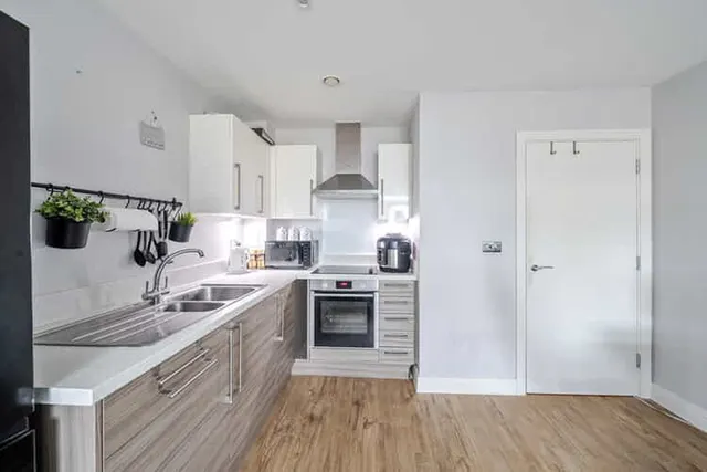 Photo 2 — Bessemer Road, Welwyn Garden City AL7 1GS