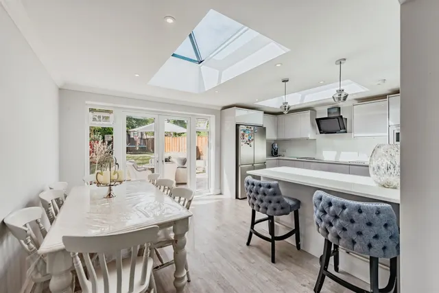 Sangers Drive, Horley, RH6, photo 2