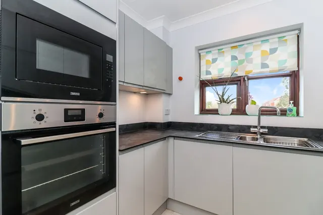 Maxwell Road, Beaconsfield, HP9, photo 2