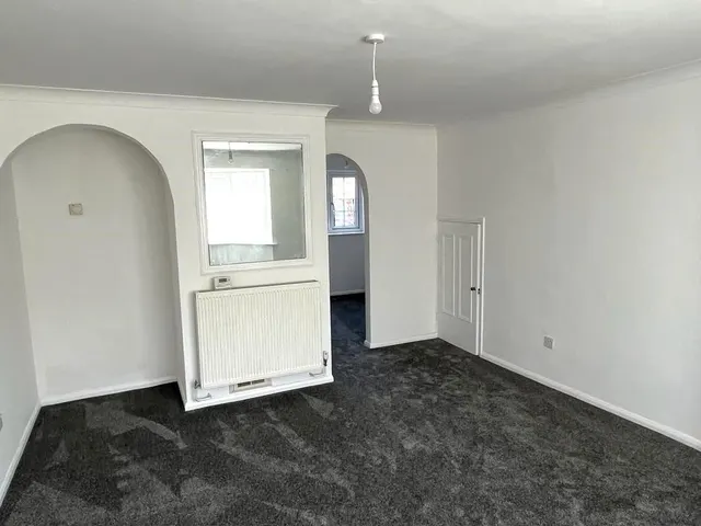 Trundle View Close, Barnham, photo 3