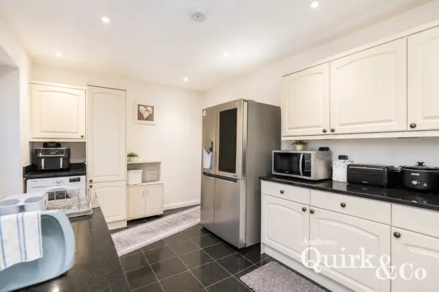Coker Road, Canvey Island, SS8, photo 2