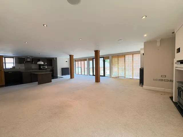 Photo 3 — Apartment with Cathedral Views, Riverview Court, Hereford