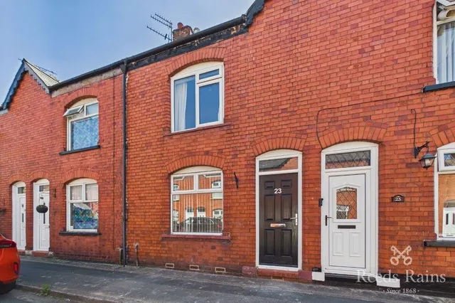 Wallace Street, Castle, Cheshire, CW8, photo 1