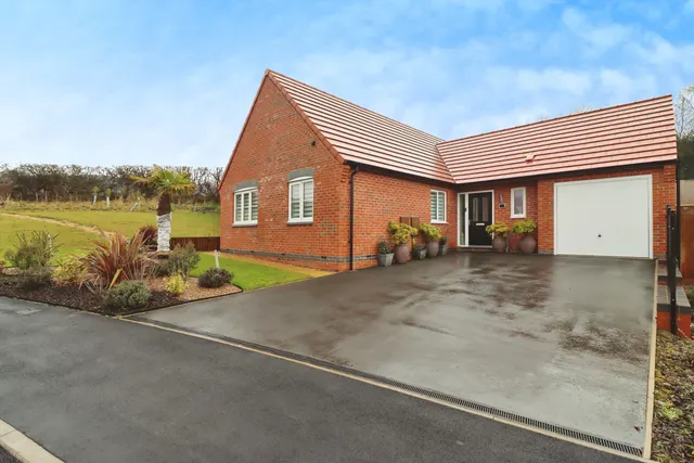 Baker Road, Chesterfield, S42, photo 1