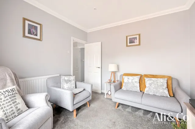 Photo 2 — Howard Road, Upminster, Essex, RM14 2UU