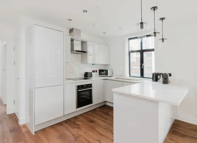 Photo 3 — Henriques Street, Aldgate East, E1