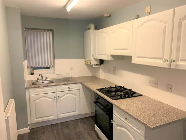 Francine Close, Liverpool, L3, photo 2