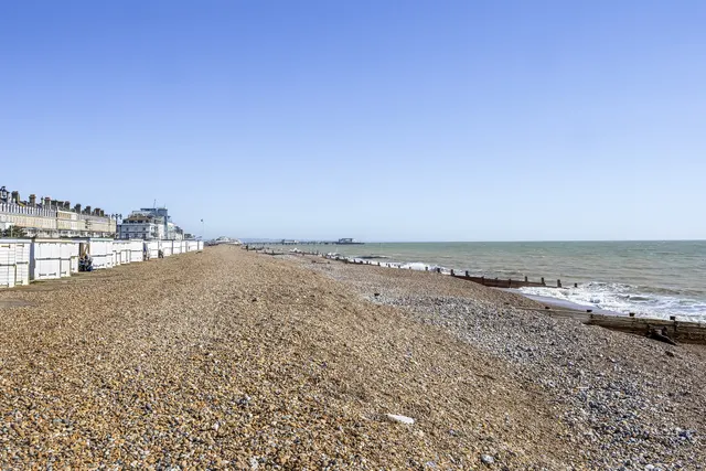 West Parade, Worthing, BN11, photo 3