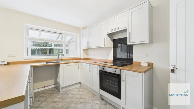 Norman Close, Tamworth, B79, photo 3