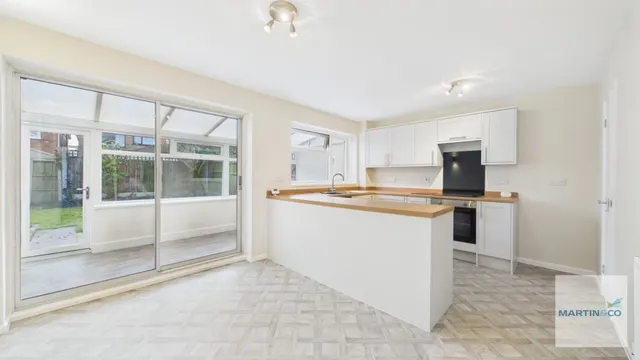 Norman Close, Tamworth, B79, photo 2