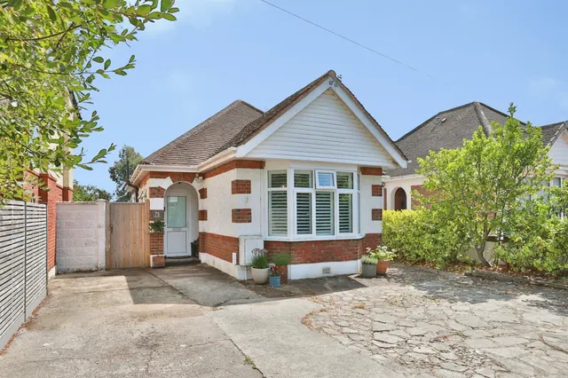 Saxonbury Road, Bournemouth, BH6, photo 1