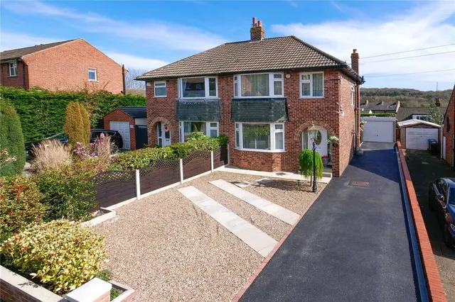St. James Road, Baildon, West Yorkshire, BD17, photo 1