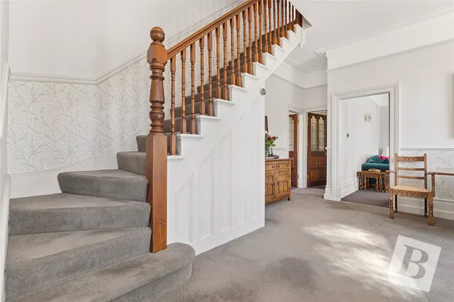 Engayne Gardens, Upminster, RM14, photo 3