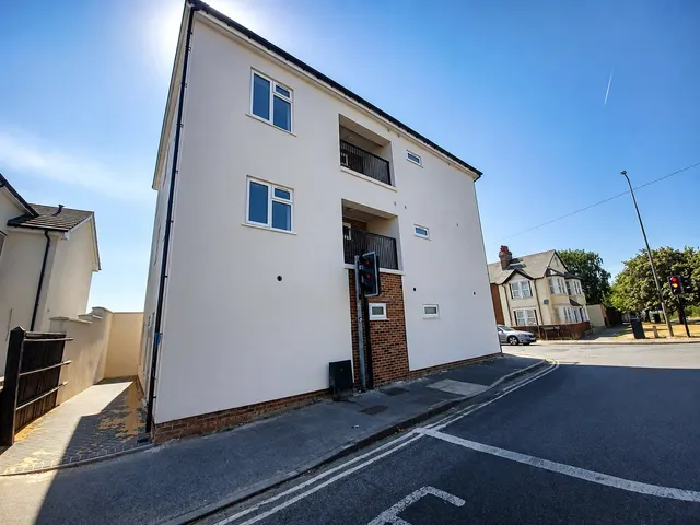 Hollow Way, Oxfordshire, Cowley, OX4 2NL, photo 1