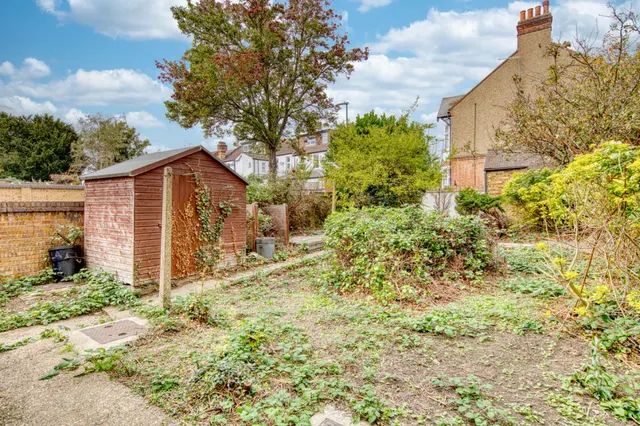 Photo 3 — Redbridge Lane West