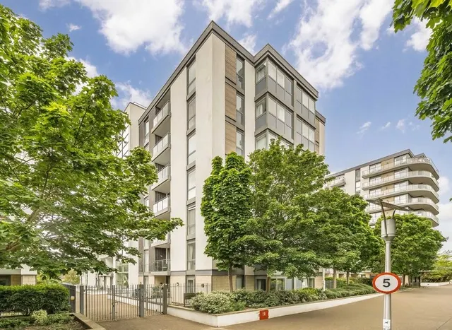 Clayponds Lane, Brentford, TW8, photo 1